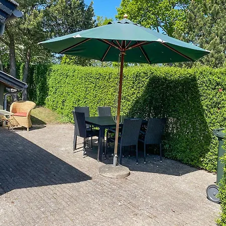 3 Bedroom Beautiful In Casa vacanze Hørve