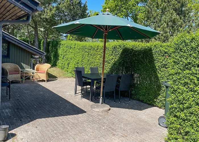 3 Bedroom Beautiful In بيت للعطل Hørve